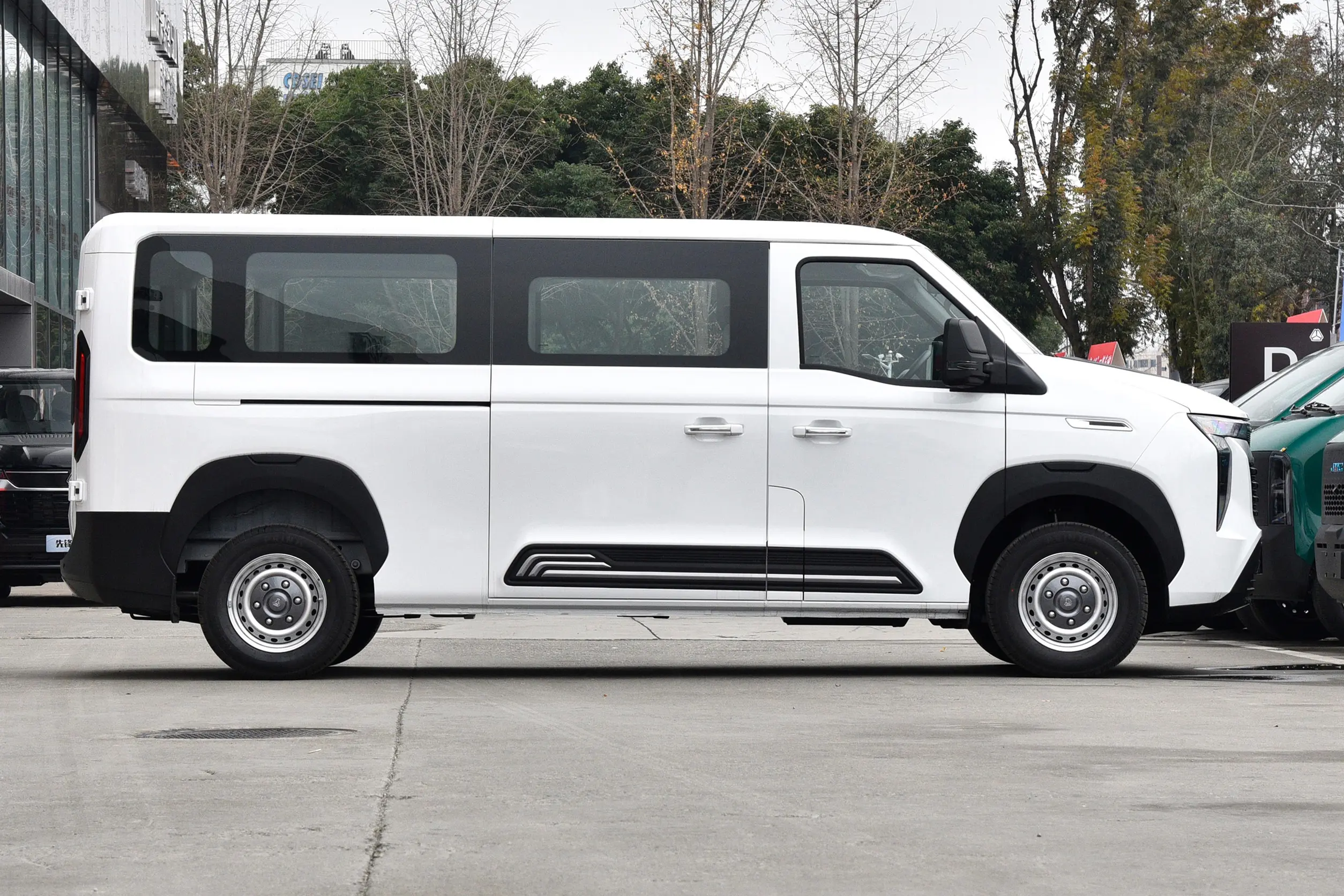 ONEGARD V - VAN , MPV, Diesel - Image 6